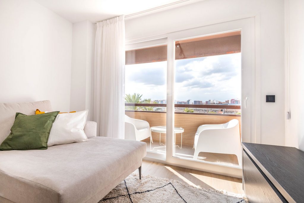 Diseño, fabricación e instalación de cocina urbana en el centro de Valencia