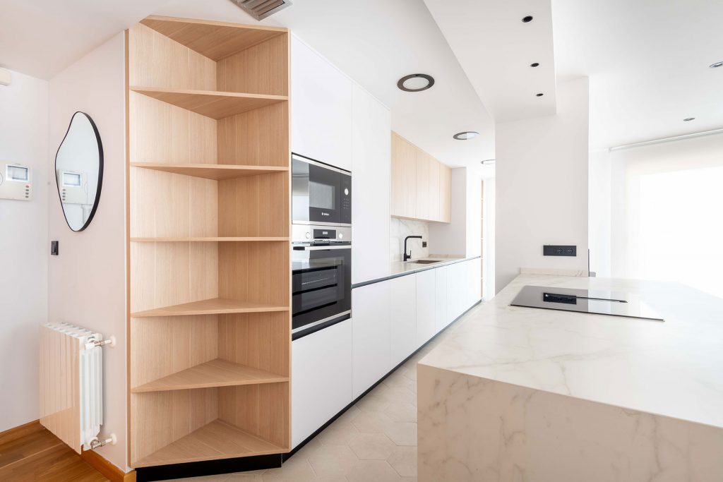 Diseño, fabricación e instalación de cocina de estilo mediterráneo en Castellón.