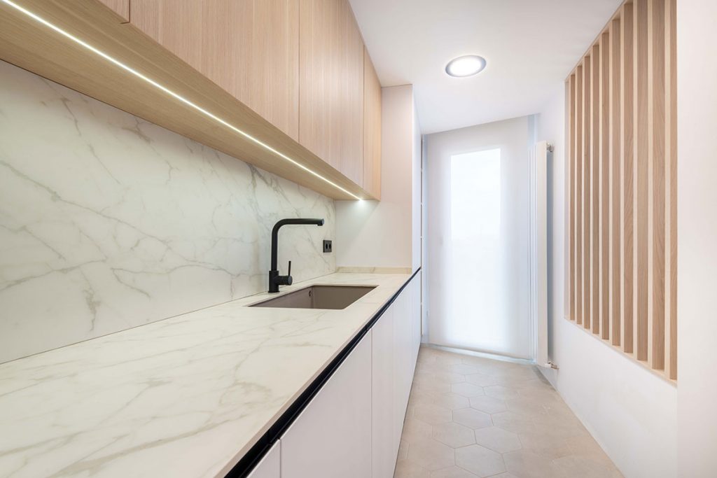 Diseño, fabricación e instalación de cocina de estilo mediterráneo en Castellón.