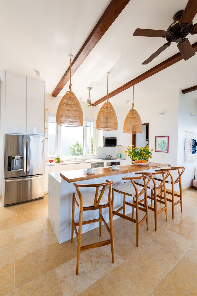 Diseño de cocina en Islas Vírgenes Británicas: resistencia a la humedad y las altas temperaturas.