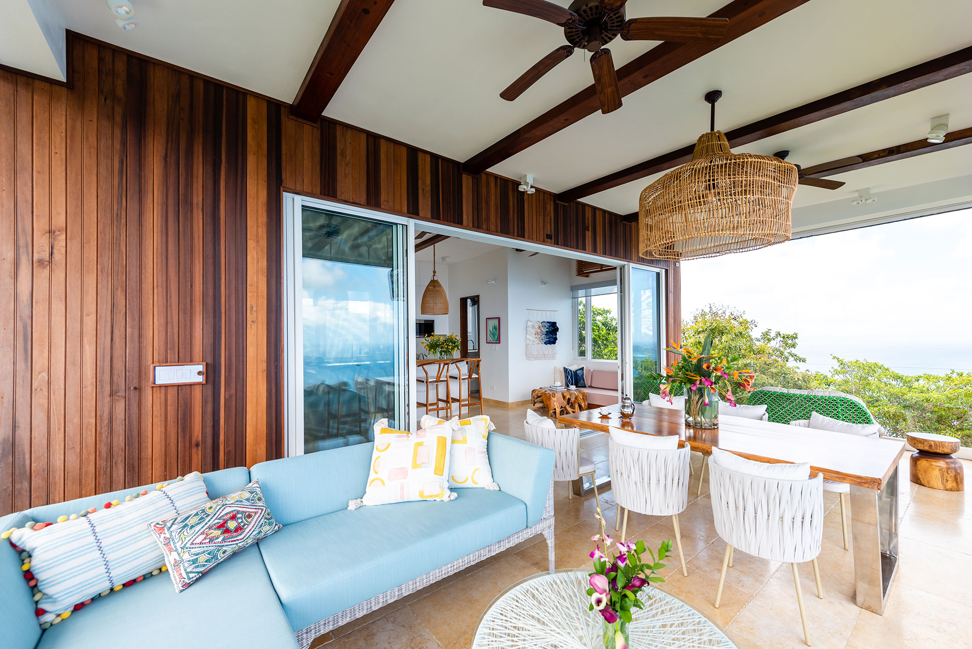 Diseño de cocina resistente a la humedad y altas temperaturas de las Islas Vírgenes Británicas.