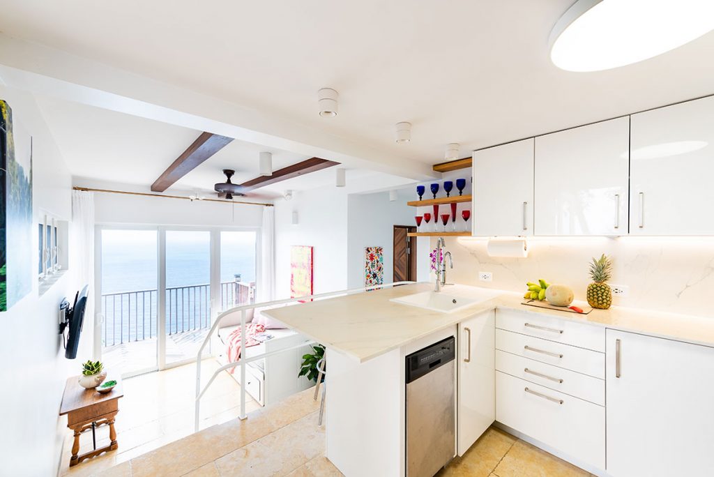 Diseño de cocina en Islas Vírgenes Británicas: resistencia a la humedad y las altas temperaturas.